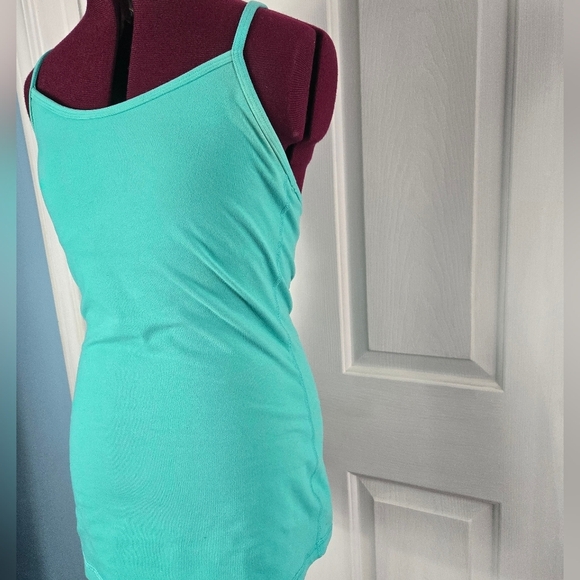 Lululemon Athletica Seafoam Athletic Top with Built-in Bra Size 6 - Picture 3 of 10